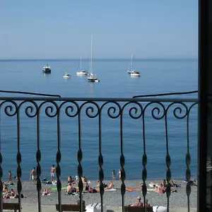 Apartment The Sea At .. House, Camogli